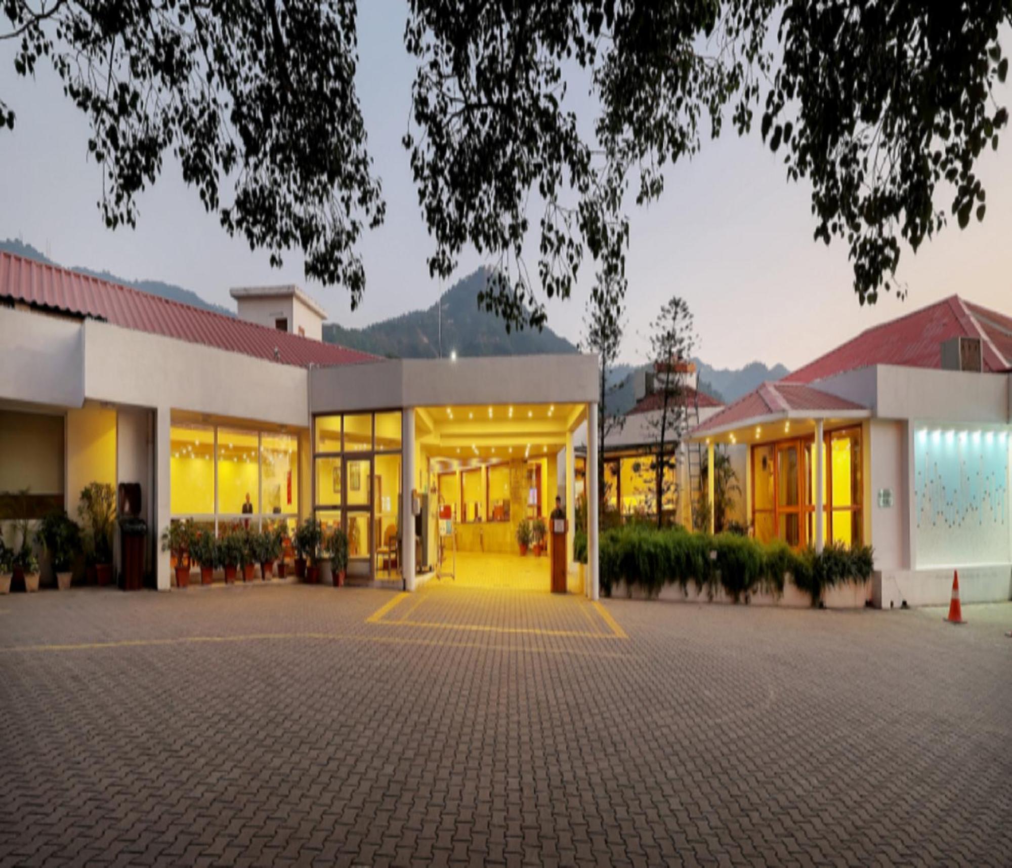 Timber Trail Base Resort - At The Foothills Of Adventure Parwanoo Экстерьер фото